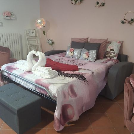 Shabby Chic Rooms Con Cucina E Giardino Privato Pomarico Exterior photo