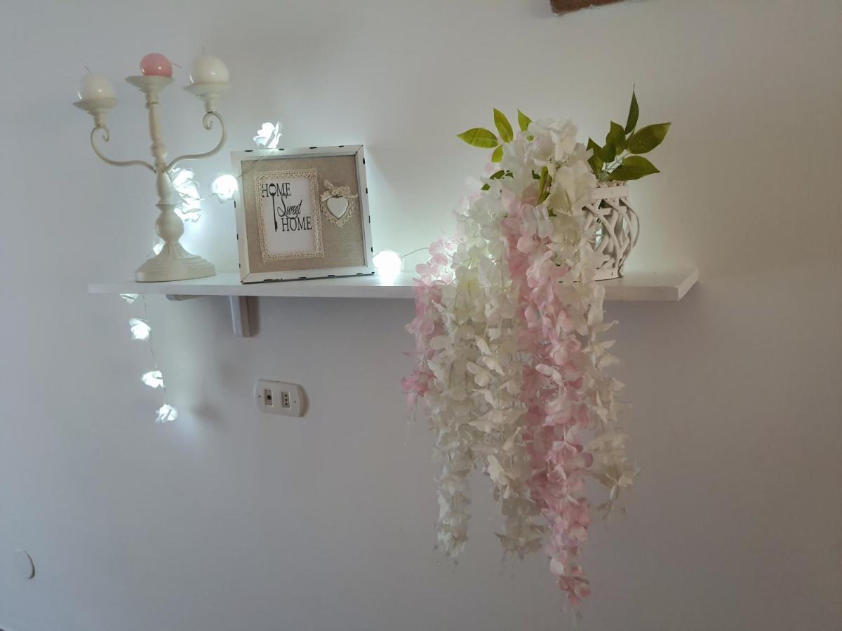 Shabby Chic Rooms Con Cucina E Giardino Privato Pomarico Exterior photo