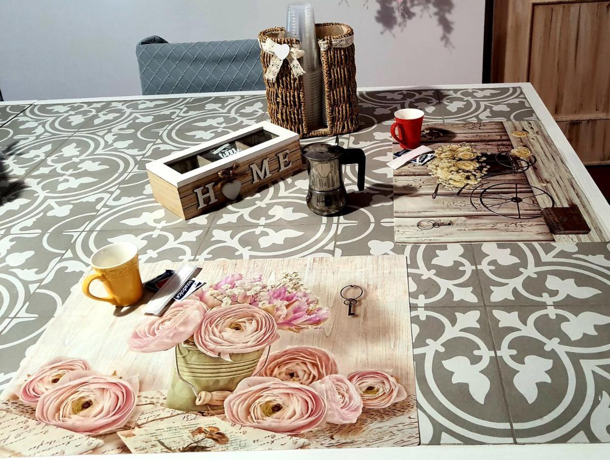 Shabby Chic Rooms Con Cucina E Giardino Privato Pomarico Exterior photo