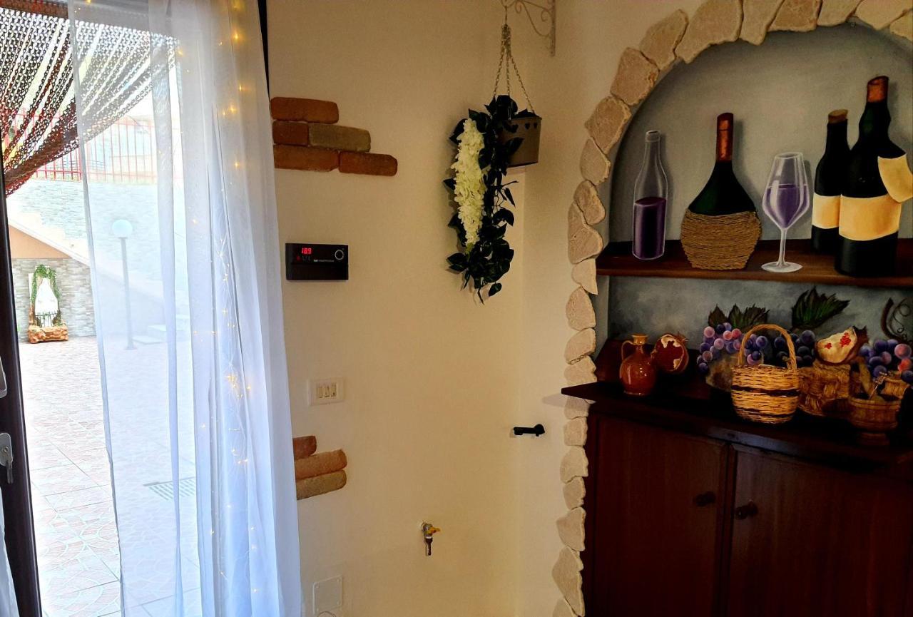 Shabby Chic Rooms Con Cucina E Giardino Privato Pomarico Exterior photo