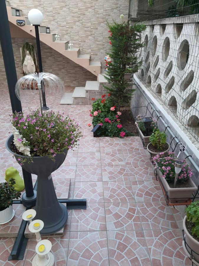 Shabby Chic Rooms Con Cucina E Giardino Privato Pomarico Exterior photo