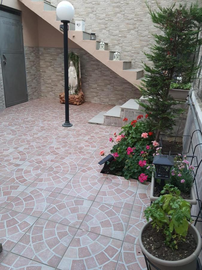 Shabby Chic Rooms Con Cucina E Giardino Privato Pomarico Exterior photo