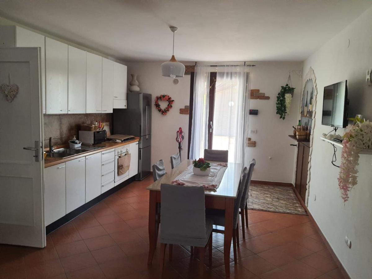 Shabby Chic Rooms Con Cucina E Giardino Privato Pomarico Exterior photo