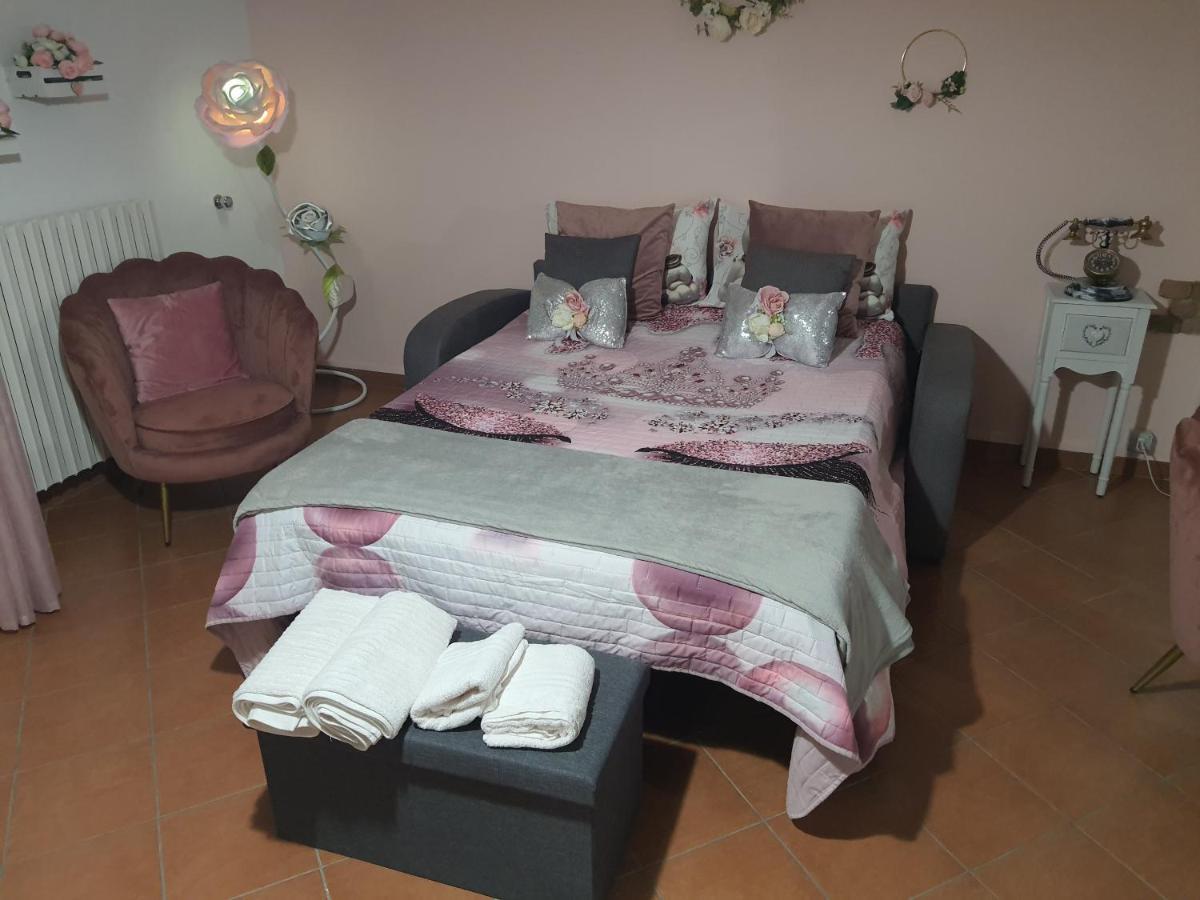 Shabby Chic Rooms Con Cucina E Giardino Privato Pomarico Exterior photo